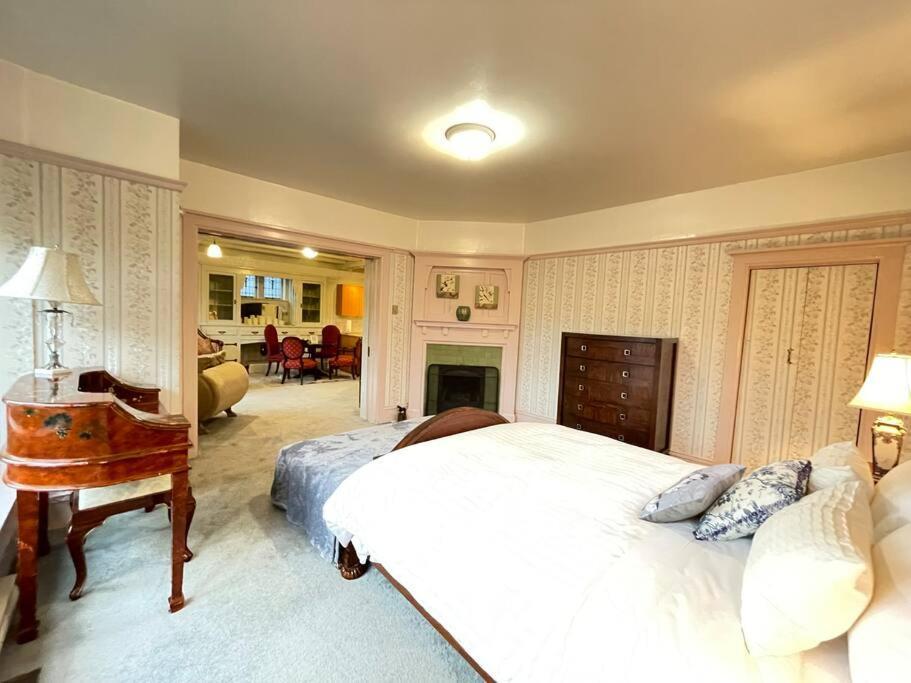 Parlor Suite In Heritage Manor, Fairfield, Near Dt Victoria Dış mekan fotoğraf