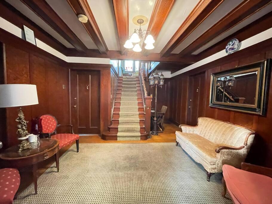 Parlor Suite In Heritage Manor, Fairfield, Near Dt Victoria Dış mekan fotoğraf