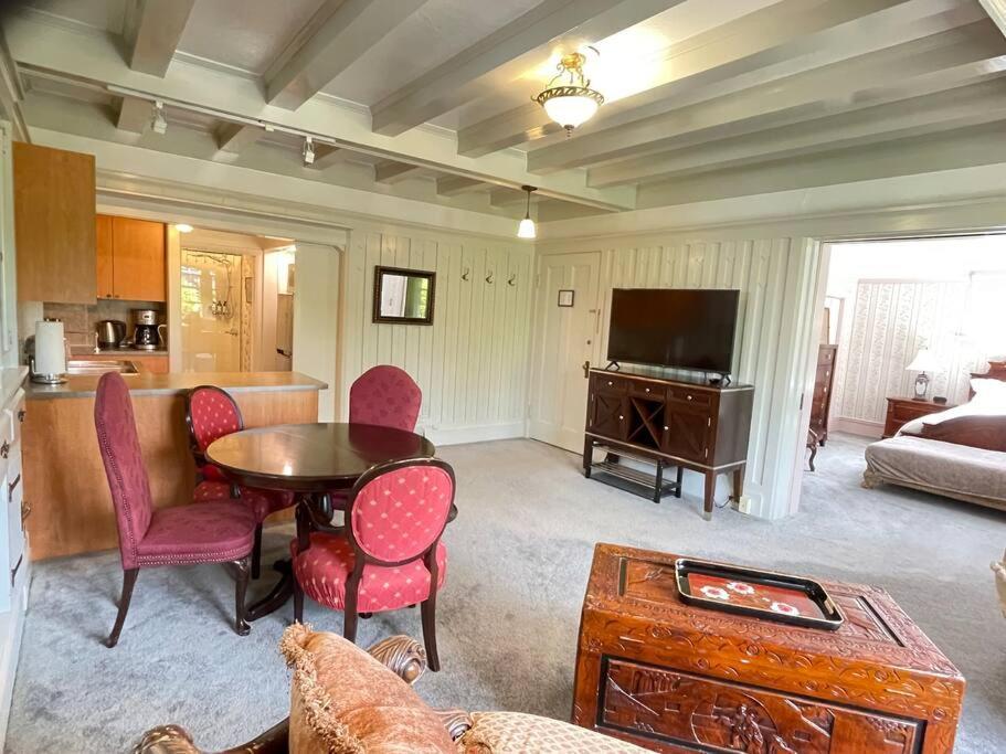 Parlor Suite In Heritage Manor, Fairfield, Near Dt Victoria Dış mekan fotoğraf